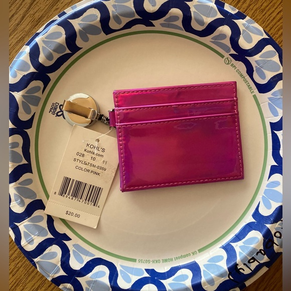 RETRACTABLE ID HOLDER WALLET, PINK IRIDESCENT. NWT - Picture 3 of 4